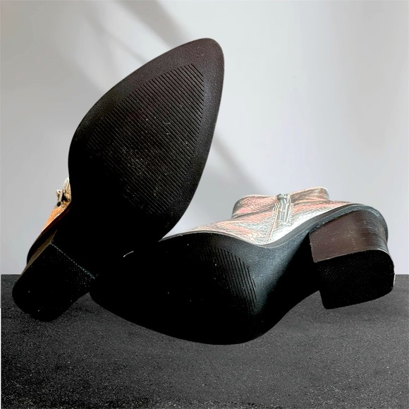 Silver Leather Ankle Boot - Picture 4 of 4